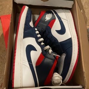 Jordan 1 Mid